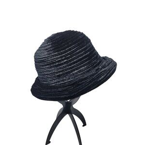 Retro 20s 30s Black Velvet Cloche Hat Ribbed Texture Flexible Brim Elegant Chic‎